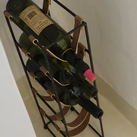 Via Ricasoli 8 * Ostuni