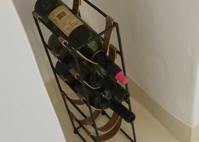 Via Ricasoli 8 * Ostuni