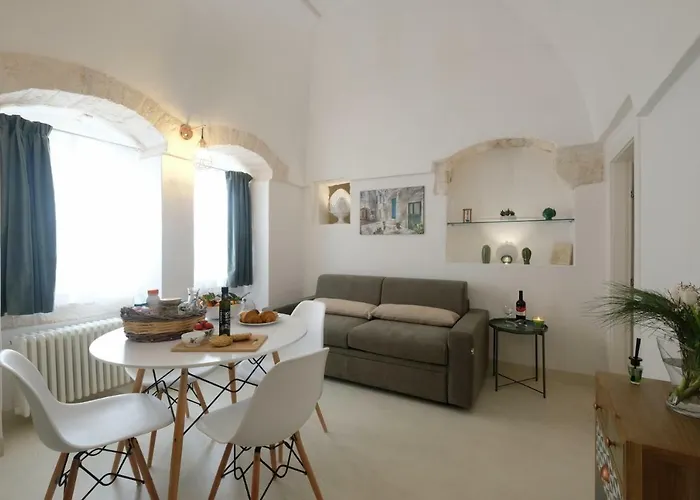 Via Ricasoli 8 אוסטוני